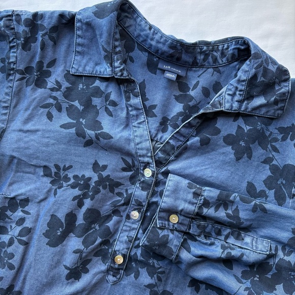 J. Jill Denim Tencel Floral Top Large - Picture 1 of 7